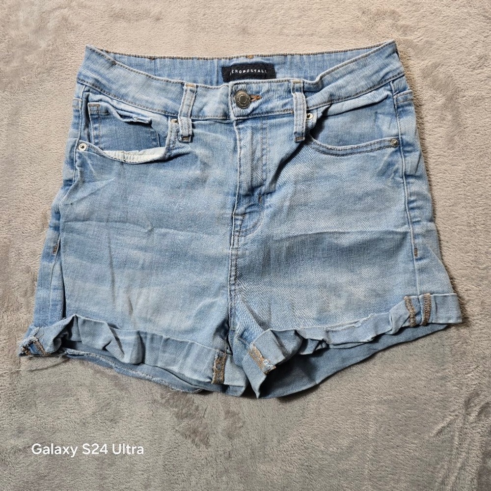 Aeropostale High Rise Curvy Midi Denim Shorts Light Wash Blue Cuffed Size 8